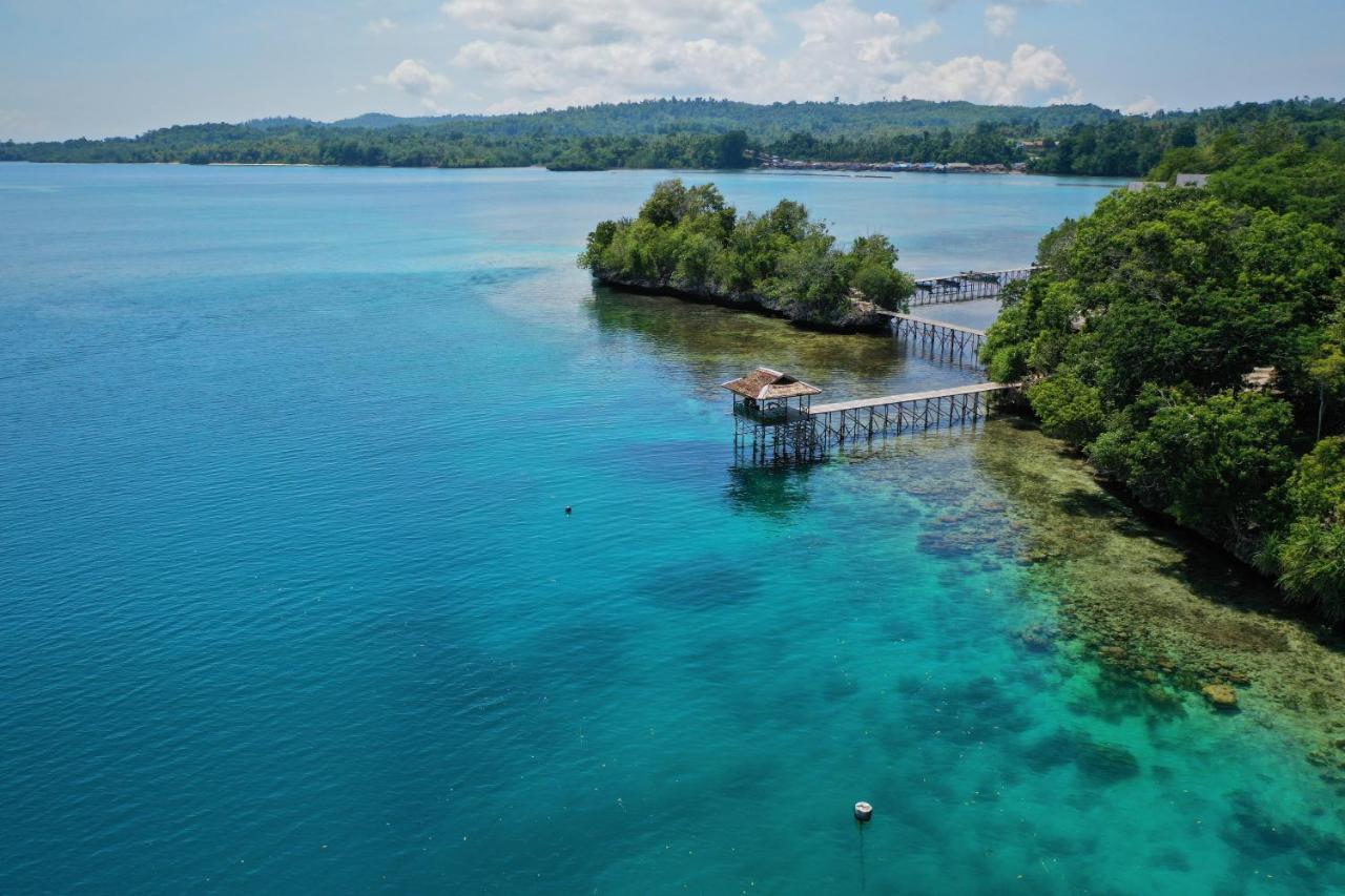 Araya Dive Resort Togean Bomba Exterior photo