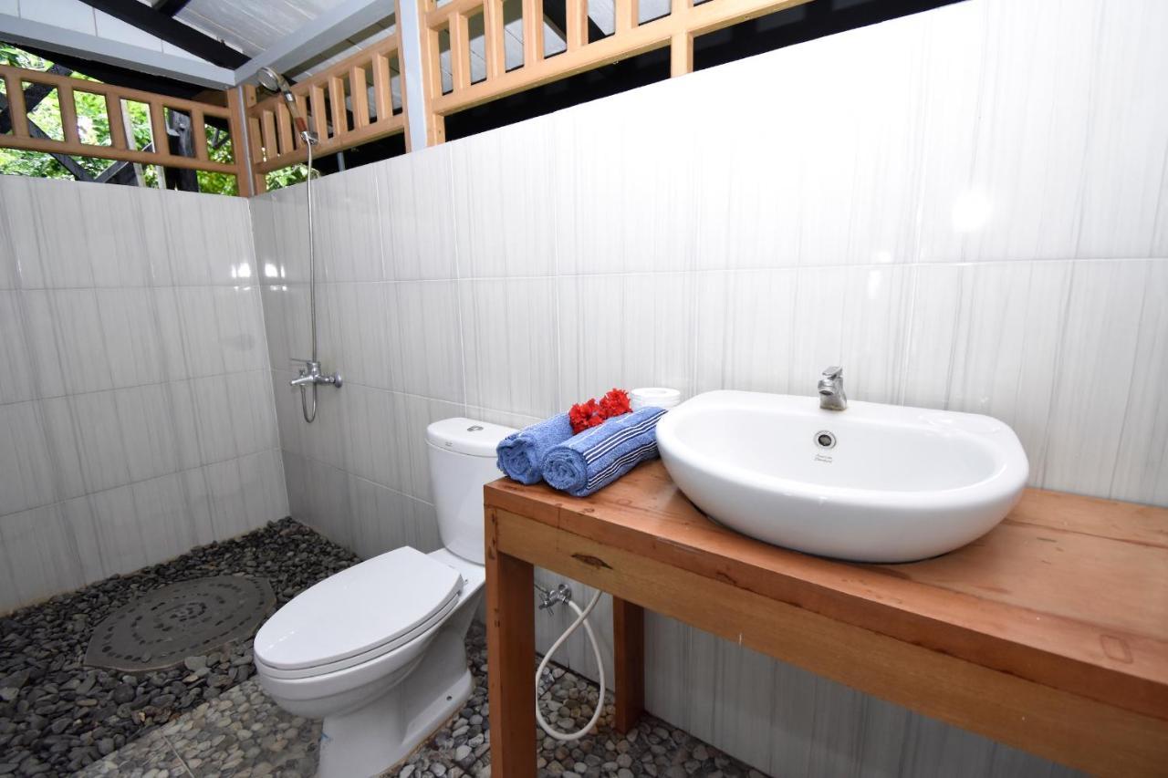 Araya Dive Resort Togean Bomba Exterior photo